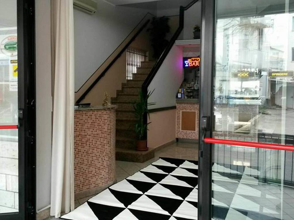 Hotel Laura Rimini Exterior photo
