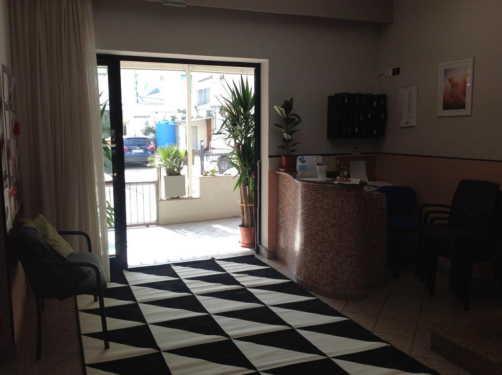 Hotel Laura Rimini Exterior photo