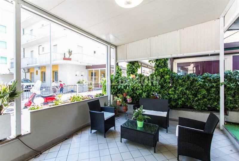 Hotel Laura Rimini Exterior photo